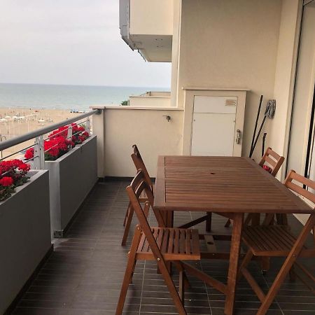 Brezza Da Mare Apartment Rimini Ngoại thất bức ảnh