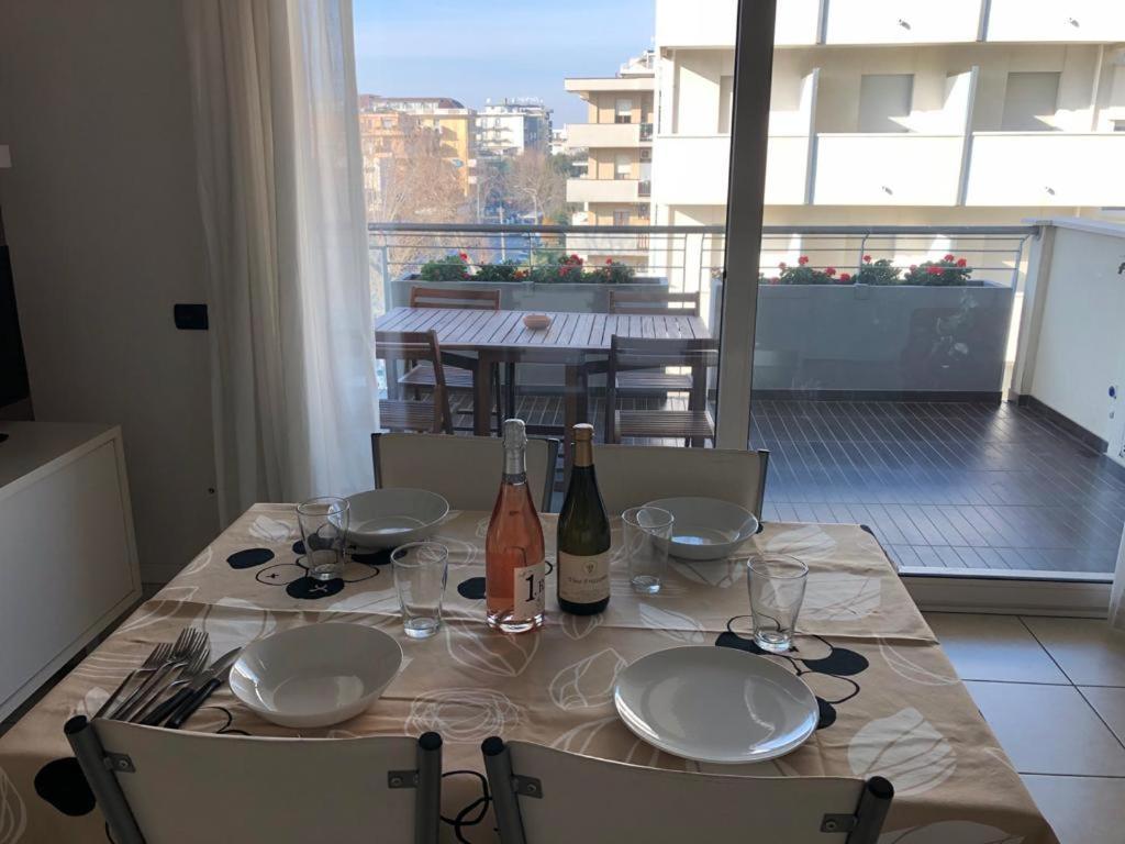 Brezza Da Mare Apartment Rimini Ngoại thất bức ảnh