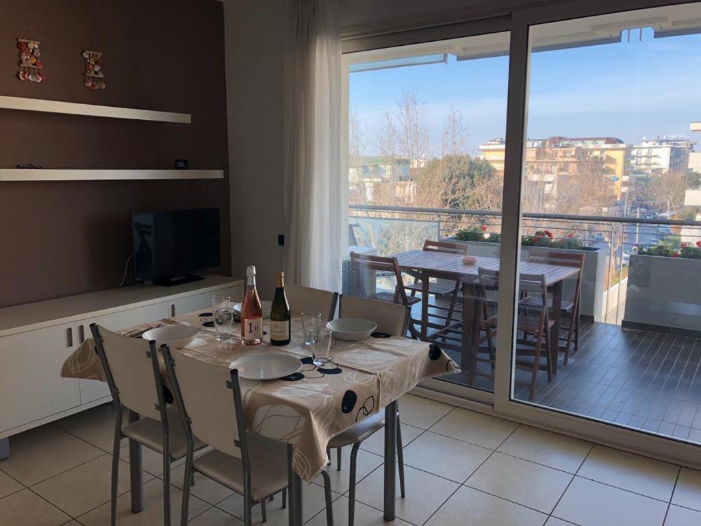 Brezza Da Mare Apartment Rimini Ngoại thất bức ảnh