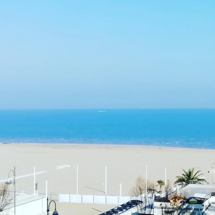 Brezza Da Mare Apartment Rimini Ngoại thất bức ảnh