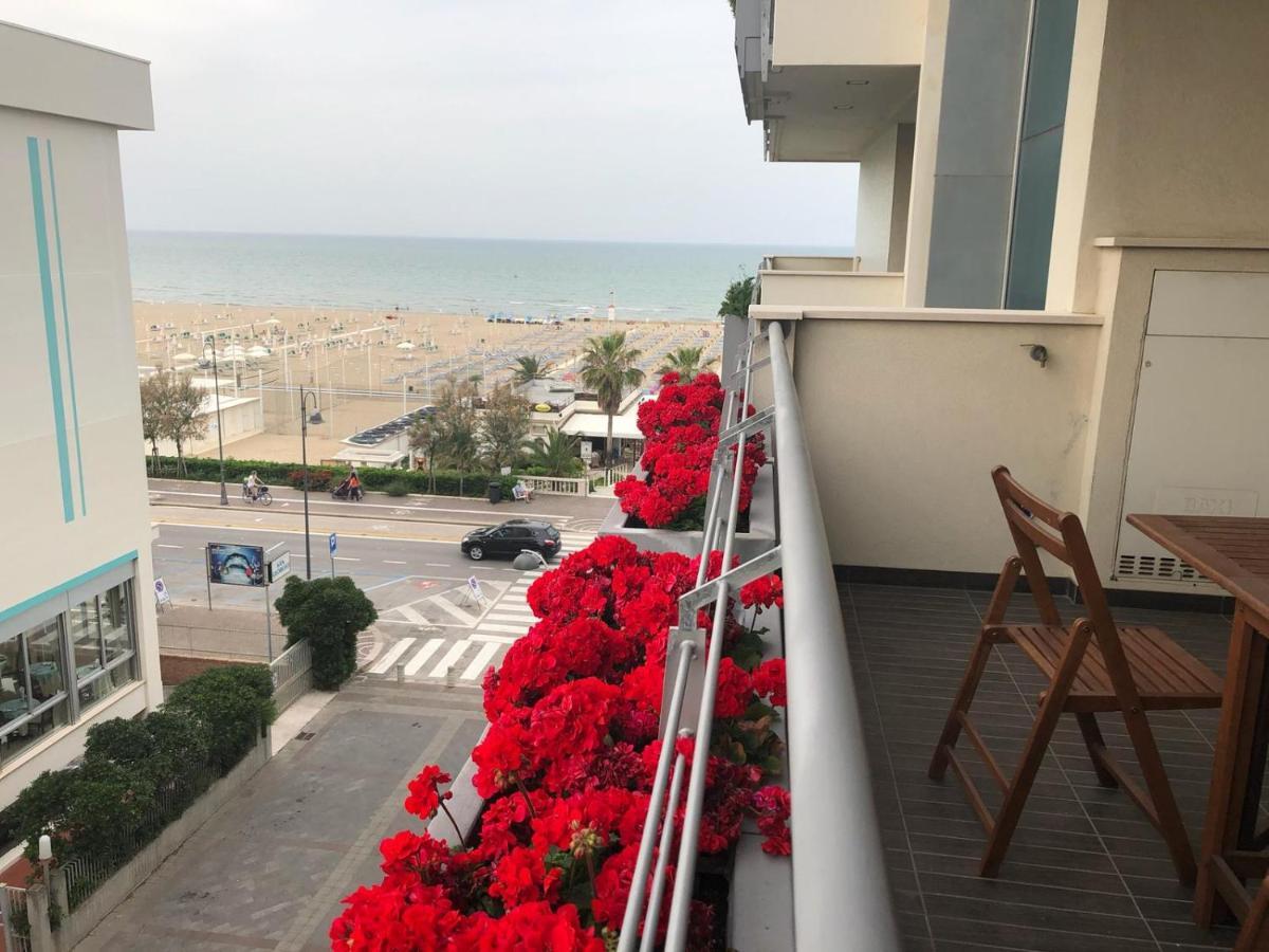 Brezza Da Mare Apartment Rimini Ngoại thất bức ảnh